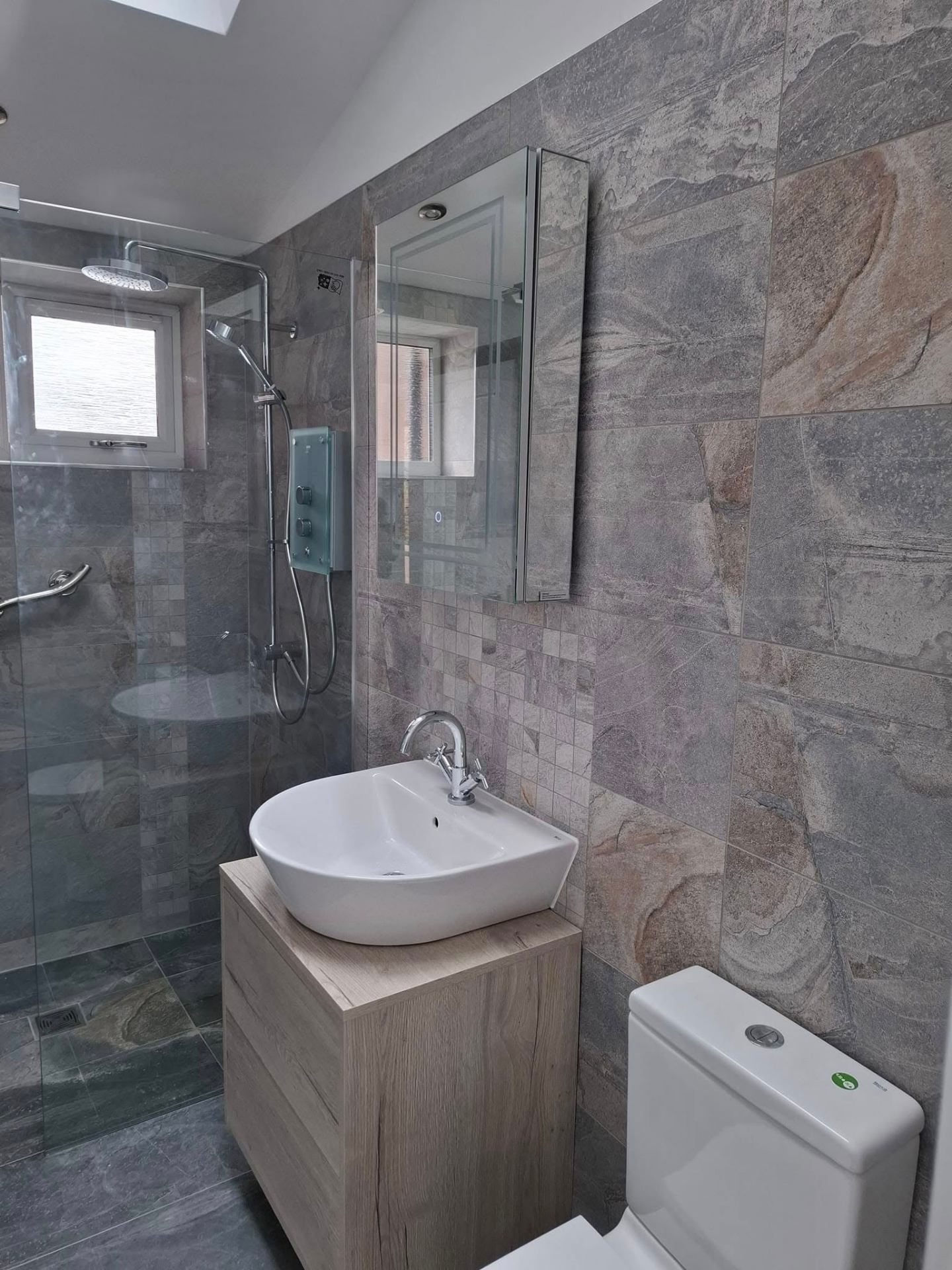 Bathrooms & Tiling